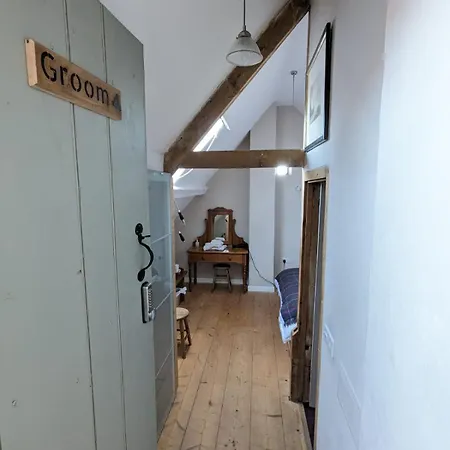 Pensionat Regilbury Court, Grooms House *